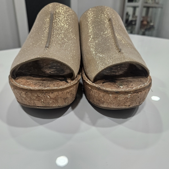 Ladies Sam Edelman Gold Metalic Cork Wedge Sandals size 8 - Picture 7 of 11